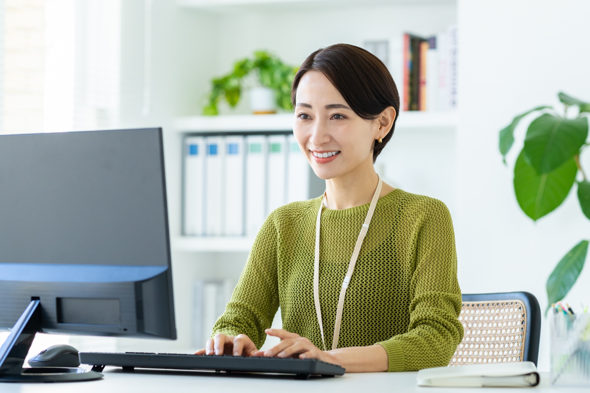 資格なしの40代が【正社員】転職する方法を解説！【男女別おすすめの職種も】 | 大人の学び直し・習い事ウェブ